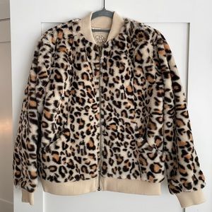 NWT Chaser faux fur bomber jacket Sz. Medium